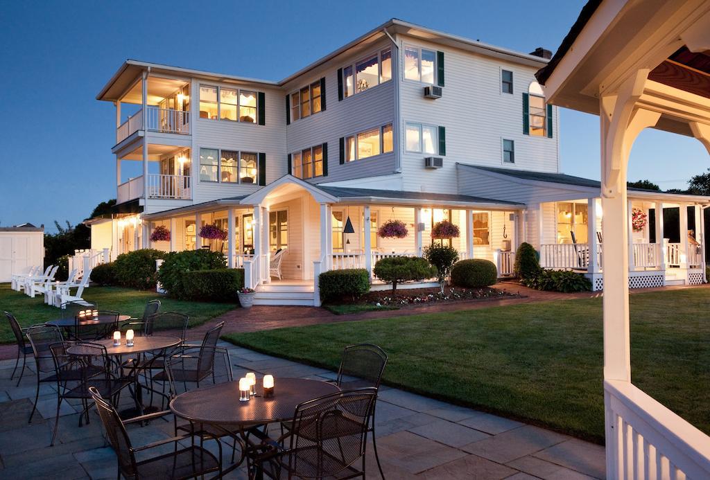Inn At Harbor Hill Marina ไนแอนทิค ภายนอก รูปภาพ