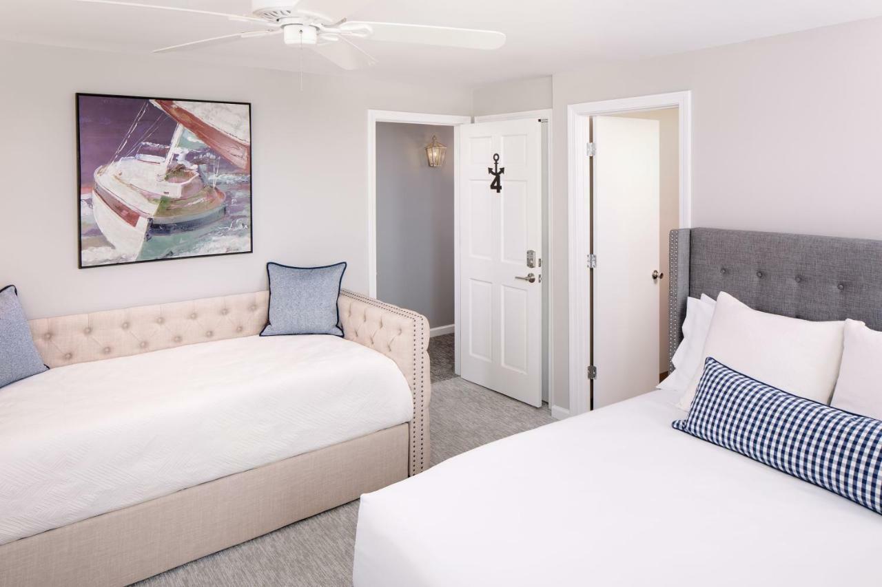 Inn At Harbor Hill Marina ไนแอนทิค ภายนอก รูปภาพ